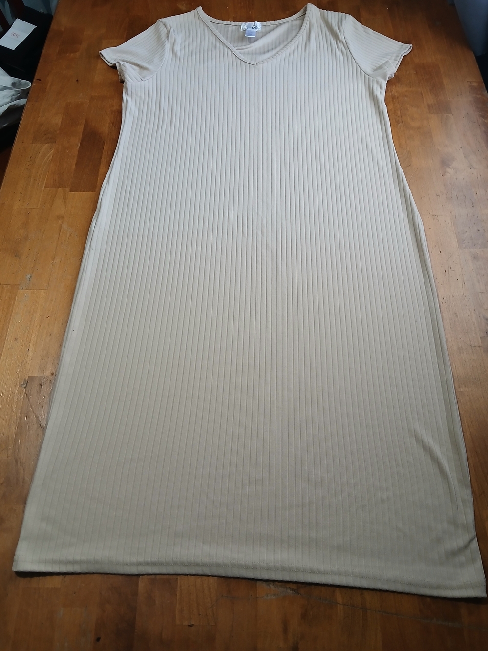 Women's XL Beige Ribbed V-Neck Knitted Dress